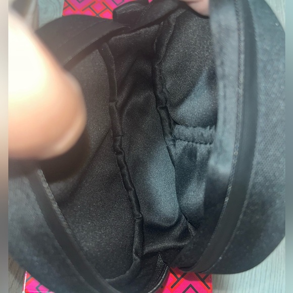 Beats Black Carrying Case - Picture 2 of 3